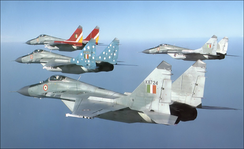 http://www.sirviper.com/fighters/mig-29/mig29_2.jpg