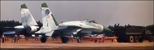 Sukhoi Su-27 Flanker image4