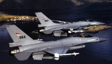 Two Norwegian F-16As